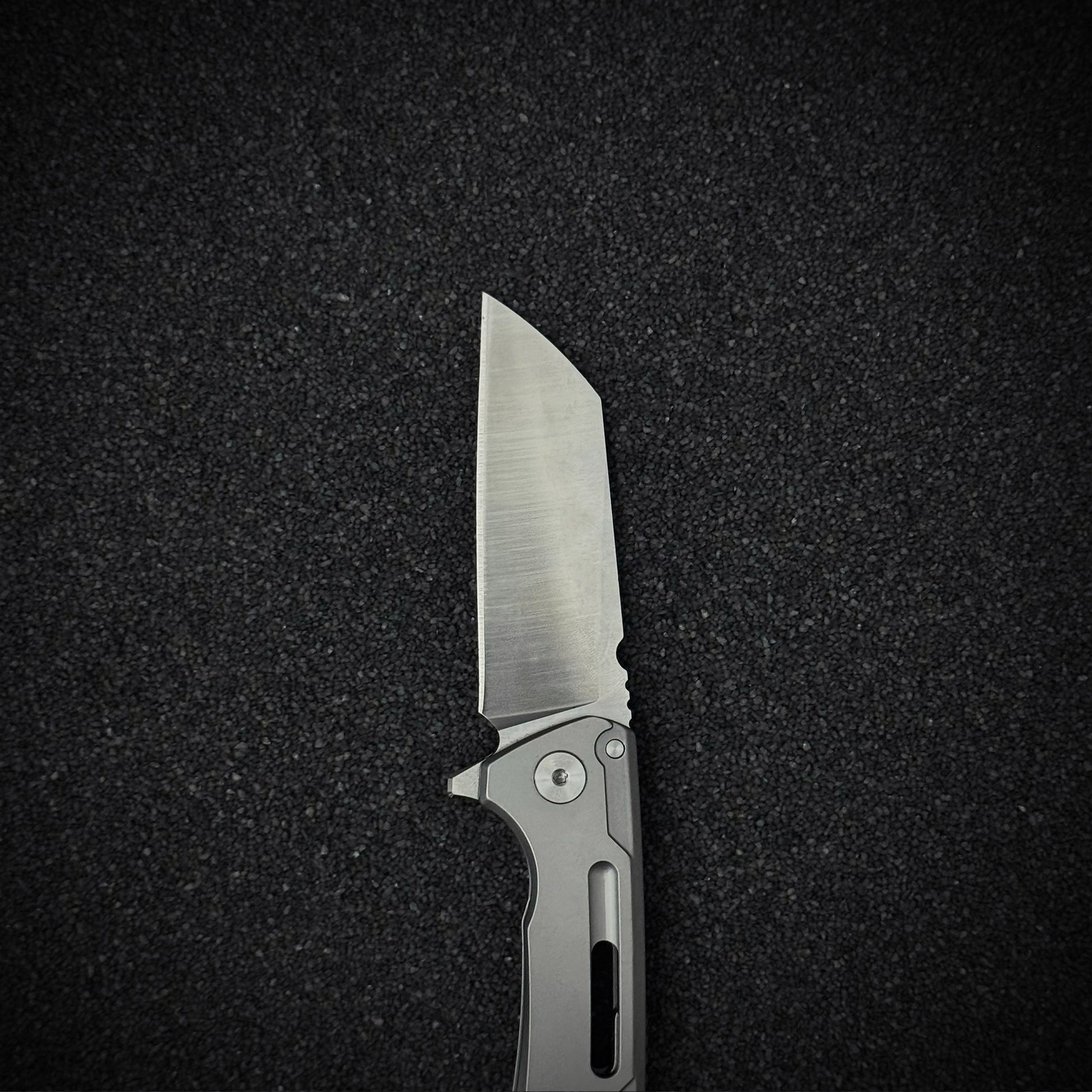 Steel Titan Knife | Durable Blade for Tactical and Outdoor Use