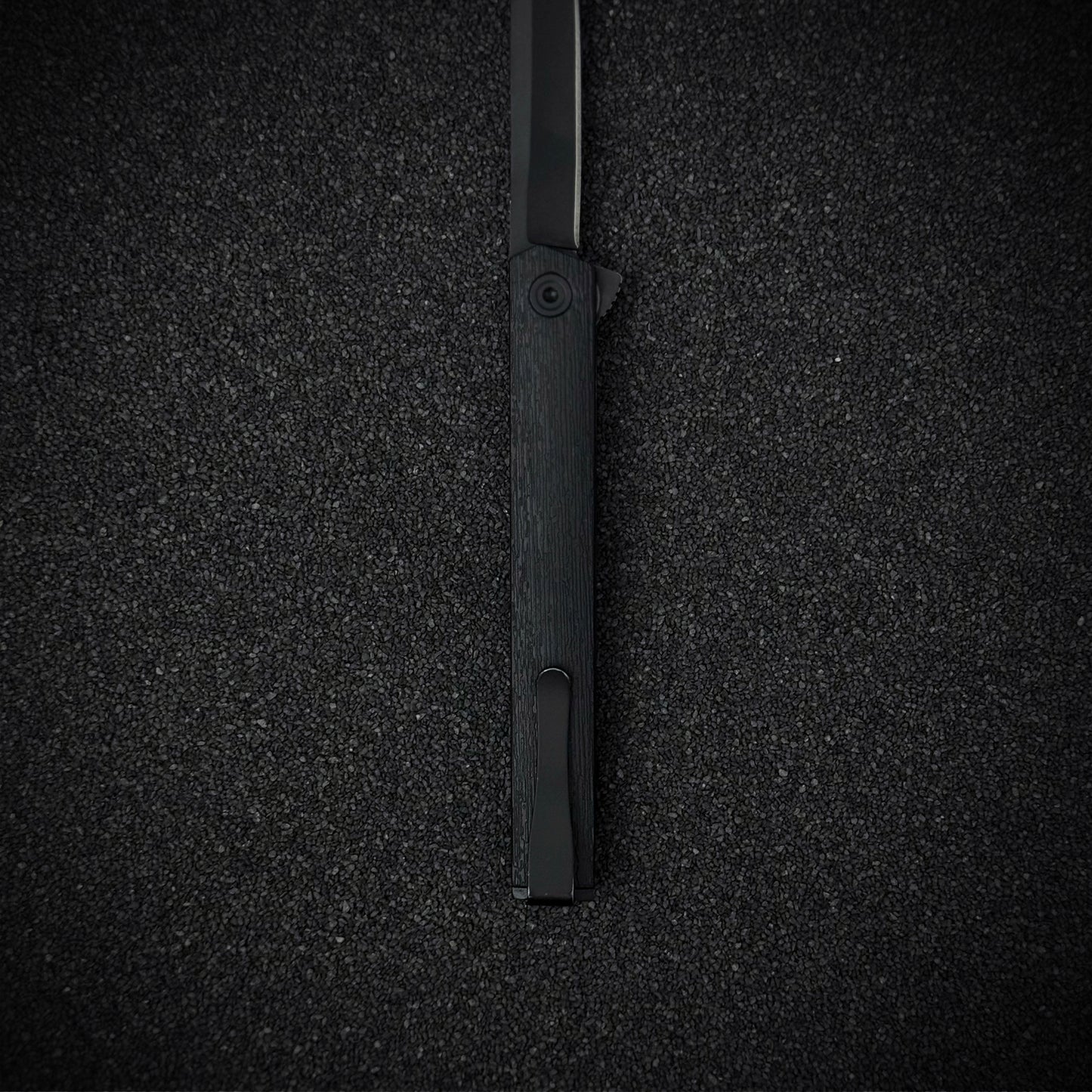 Nightmare Elegance Knife | Sleek Style Meets Practical Precision