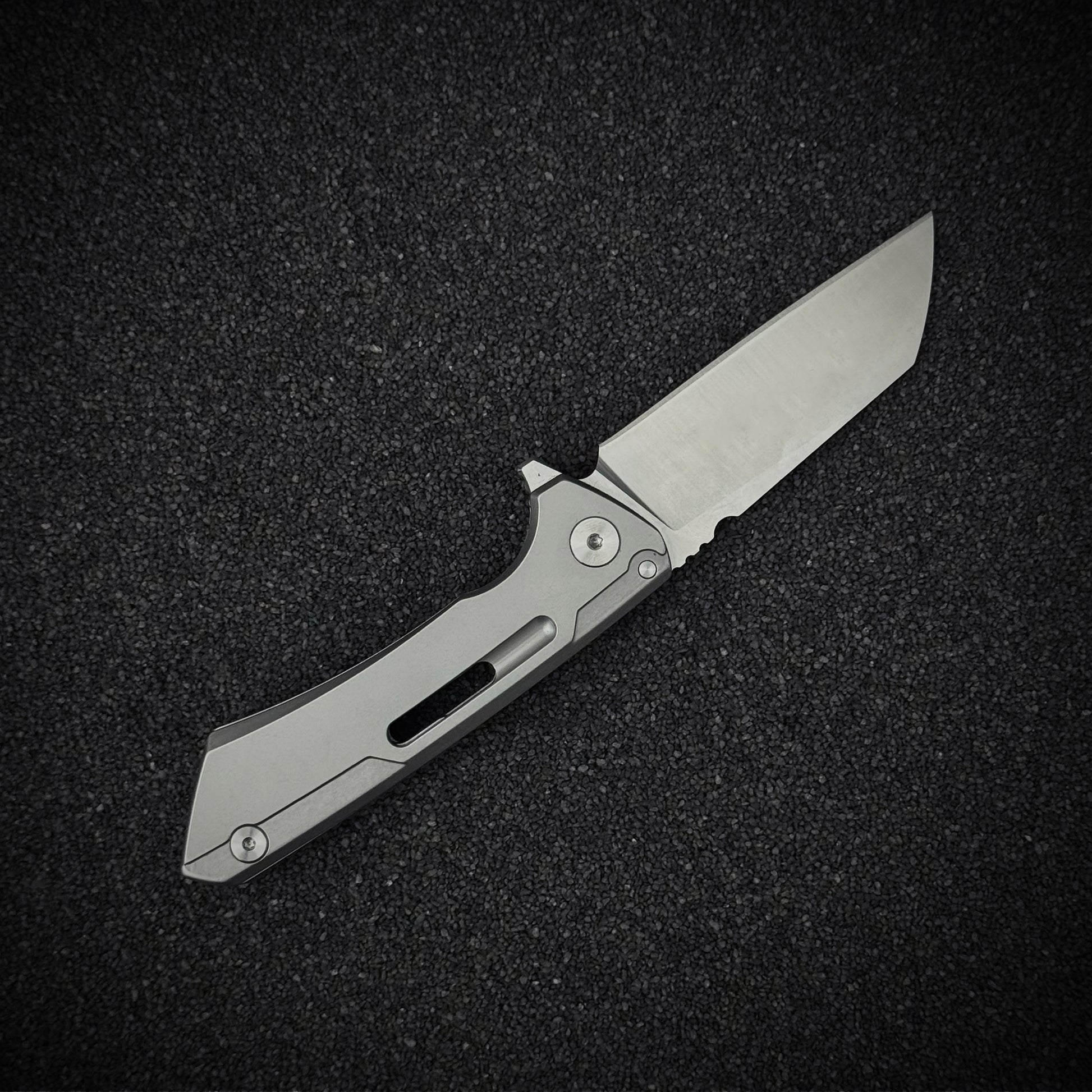 Steel Titan Knife | Durable Blade for Tactical and Outdoor Use