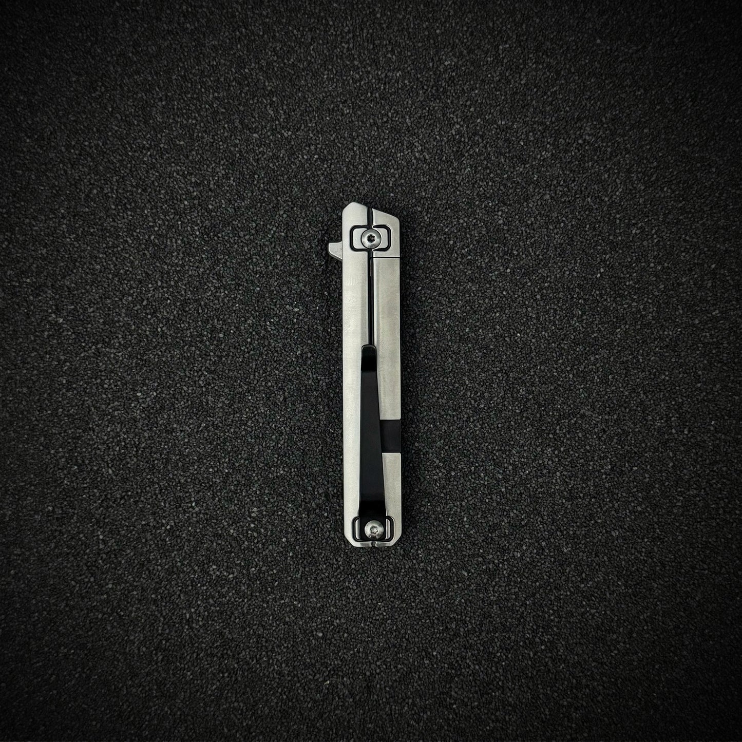 Razon Fang Knife | D2 Steel Blade with Rugged Elegance