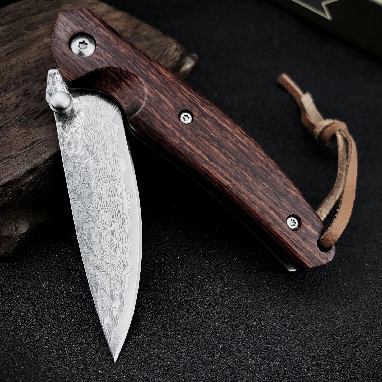 RadiantWood knife