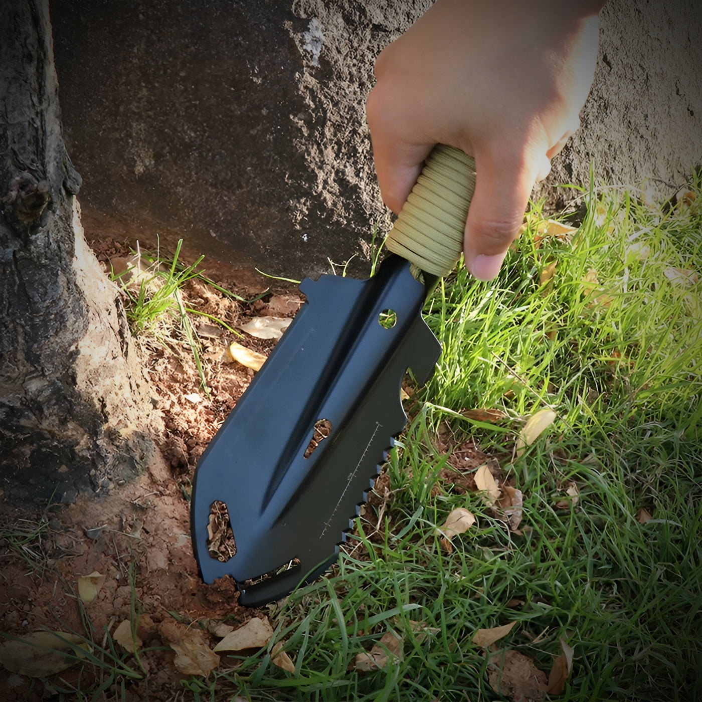 Mini multifunctional shovel